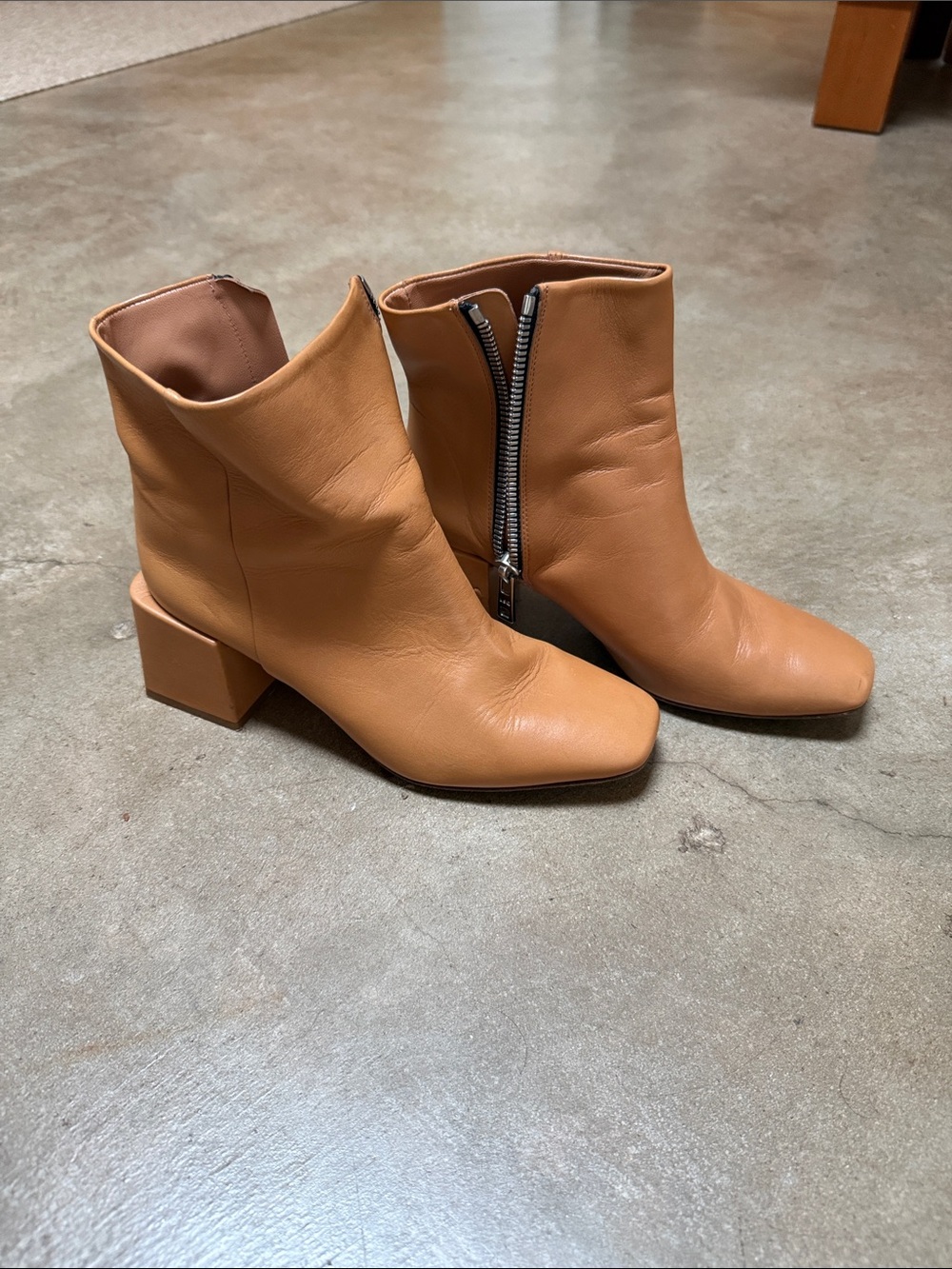 Loq Women's Tan Leather Block Heel Ankle Booties with Side Zip